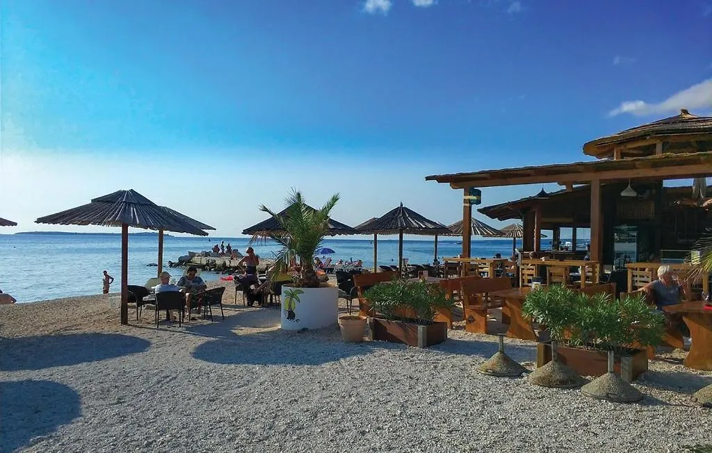 Apartments Villa Leonard - Modern Stay With Private Rooftop Jacuzzi & Sea Views, Barbariga, Vodnjan, Istria, Croatia 0*, Barbariga Chorwacja