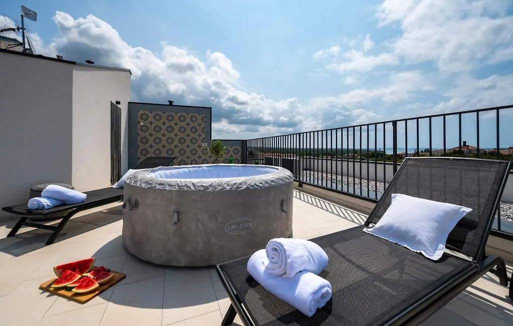 Apartments Villa Leonard - Modern Stay With Private Rooftop Jacuzzi & Sea Views, Barbariga, Vodnjan, Istria, Croatia