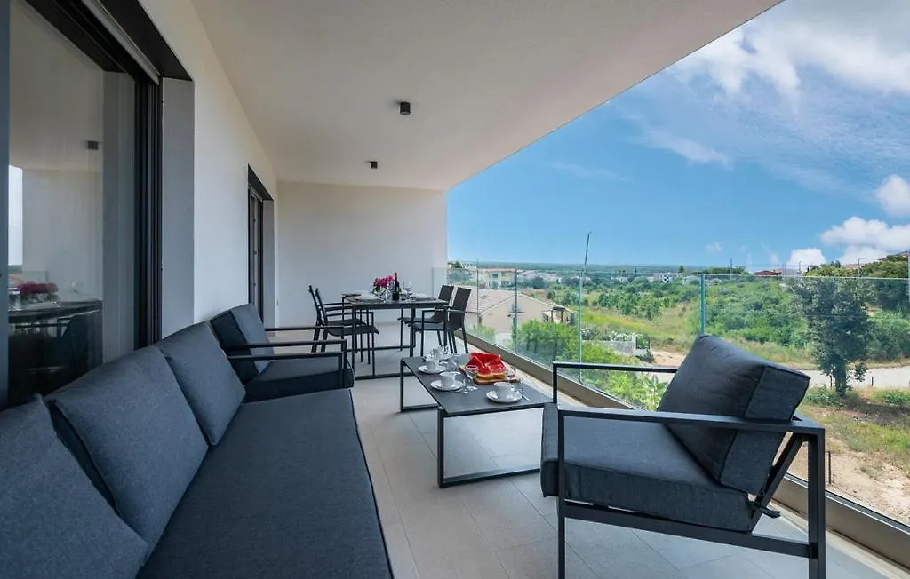 Apartments Villa Leonard - Modern Stay With Private Rooftop Jacuzzi & Sea Views, Barbariga, Vodnjan, Istria, Croatia